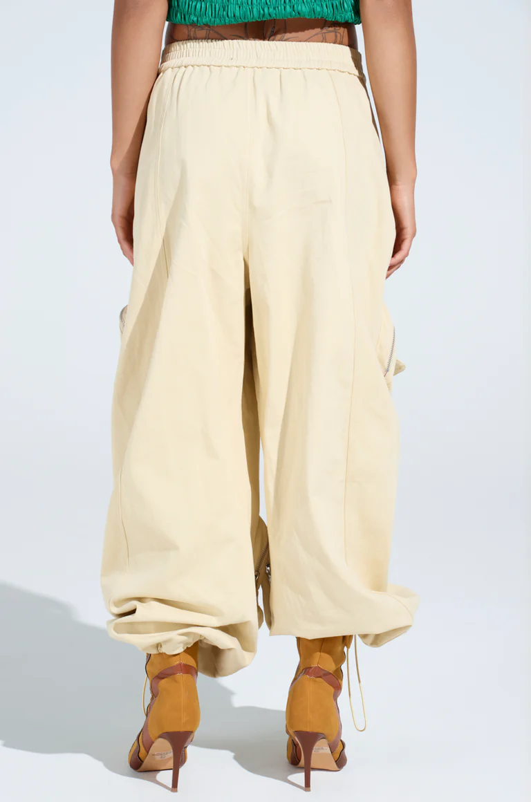Front-tie pants