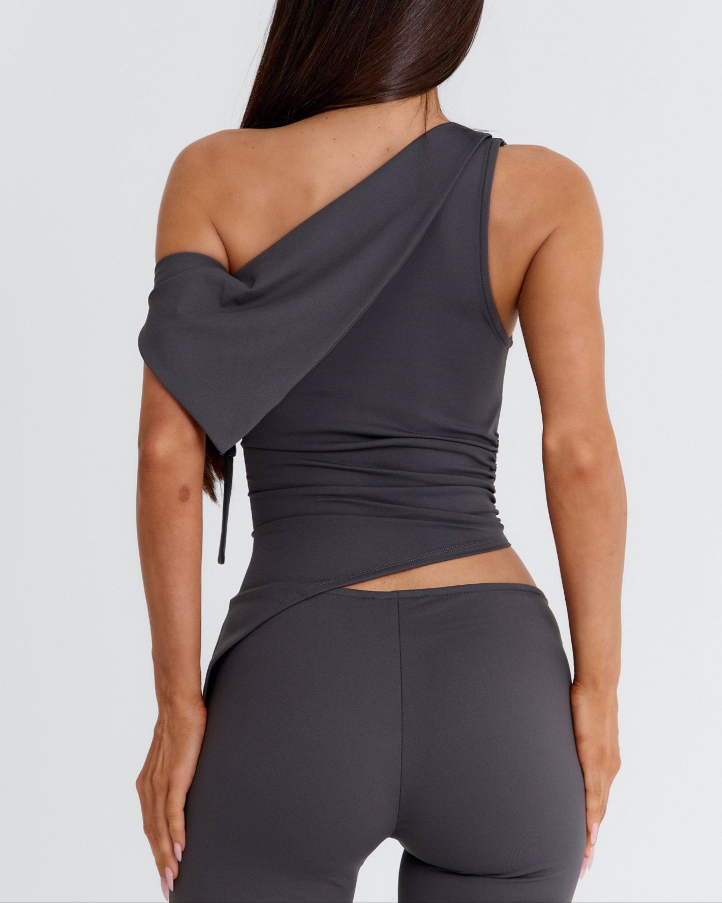CROP TOP DARK GREY+CAPRI PANTS DARK GREY
