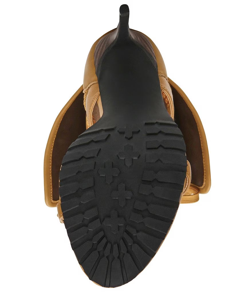 Leather, foldable, lace-up stiletto sandals suitable for sporty occasions.