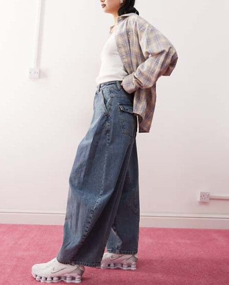 Balloon Jean with cinch back
