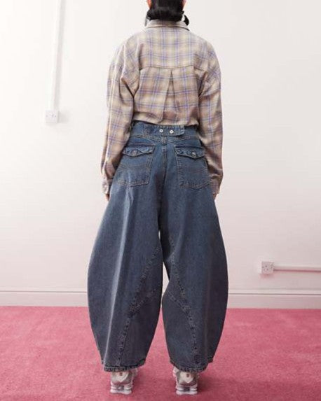 Balloon Jean with cinch back