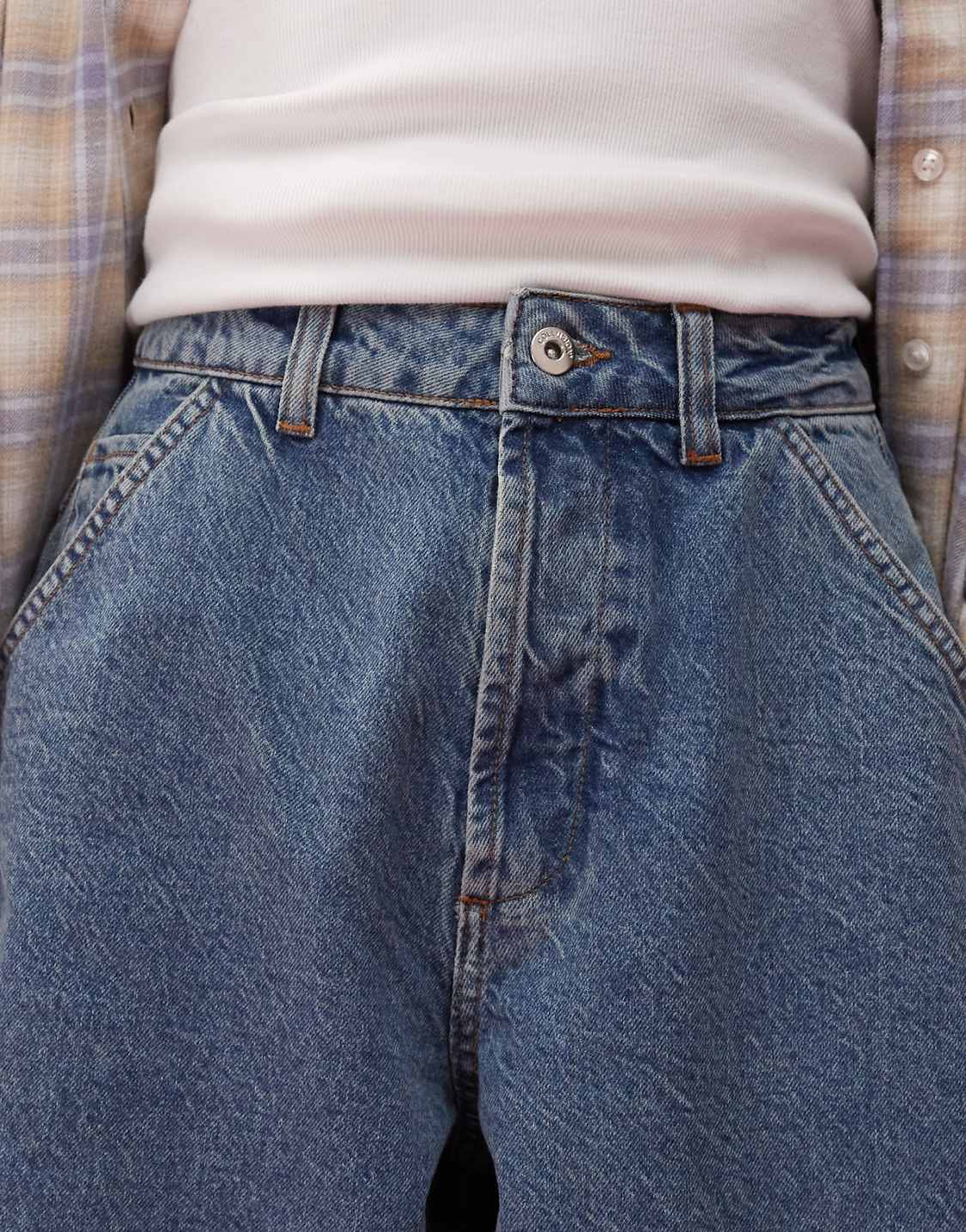 Balloon Jean with cinch back