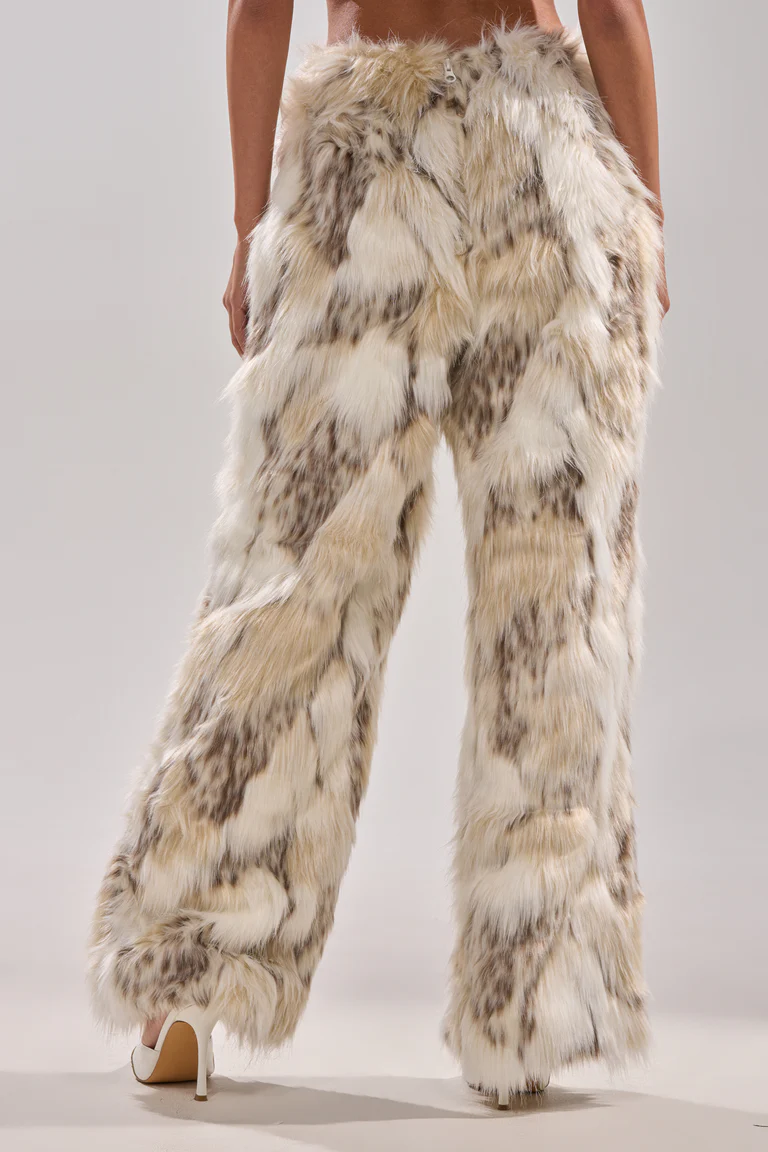 High-Neck Faux Fur Set