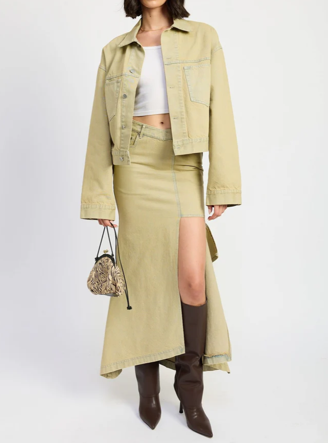 Relaxed Oversized denim jacket + asymmetrical skirt