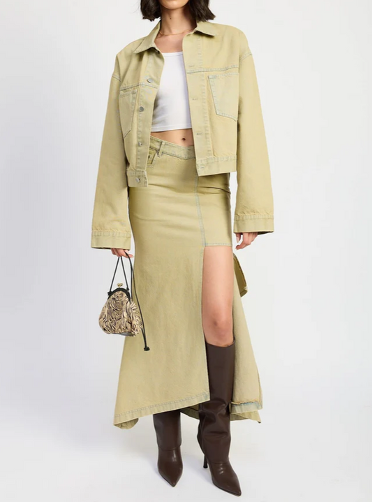 Relaxed Oversized denim jacket + asymmetrical skirt