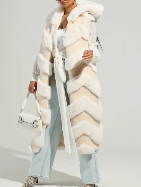 Blended-fiber faux fur vest