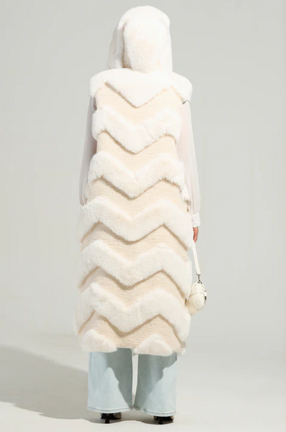 Blended-fiber faux fur vest