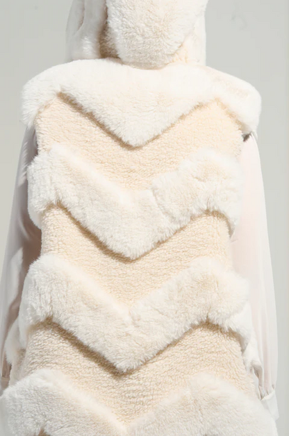 Blended-fiber faux fur vest