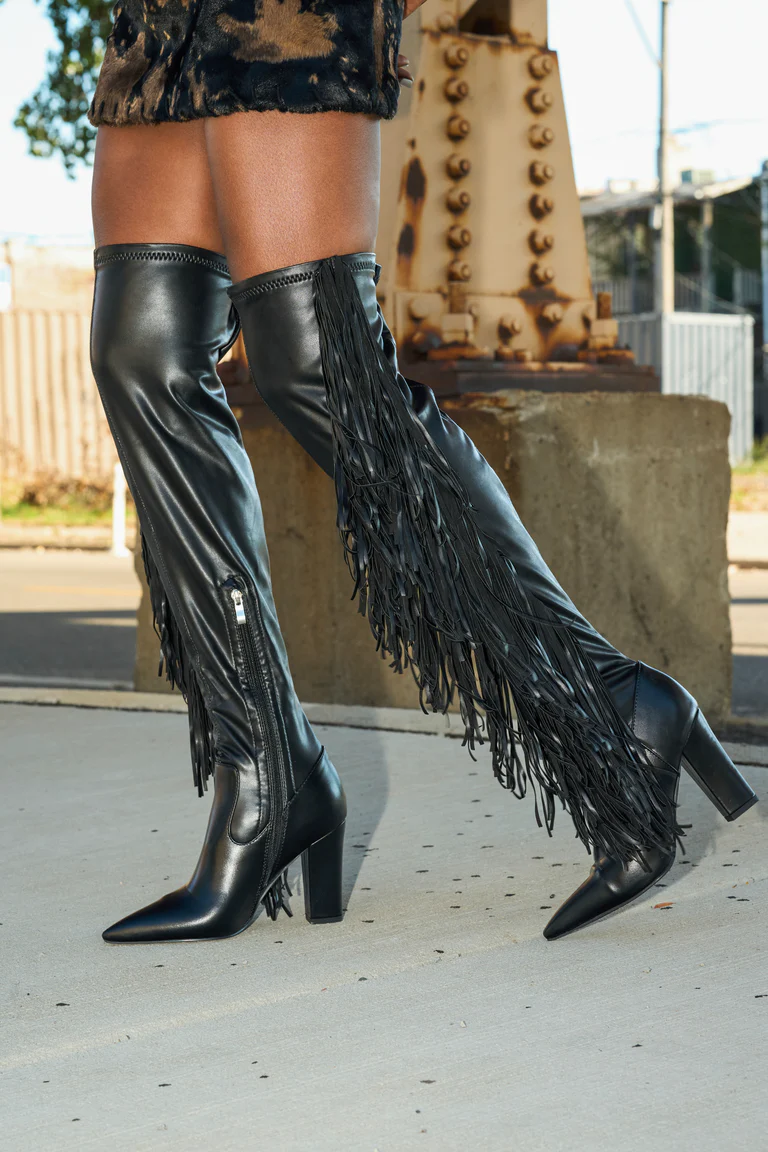 BLACK FRINGE CHUNKY BOOT