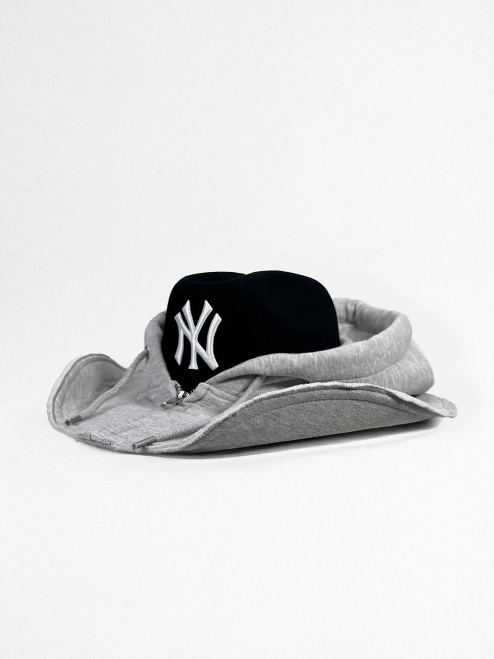 Gray hoodie and denim hat