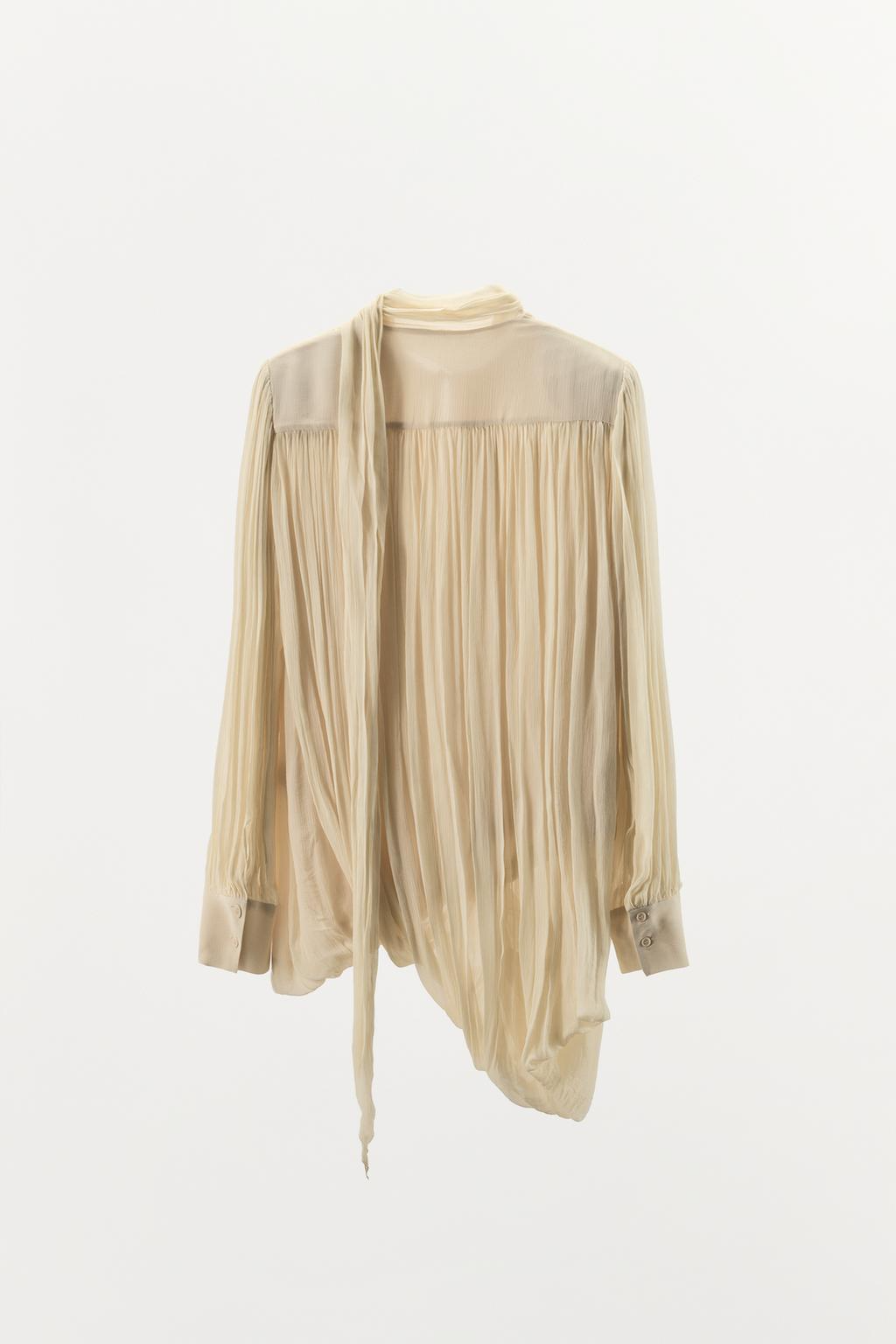 Pleated shoulder pad shirt
