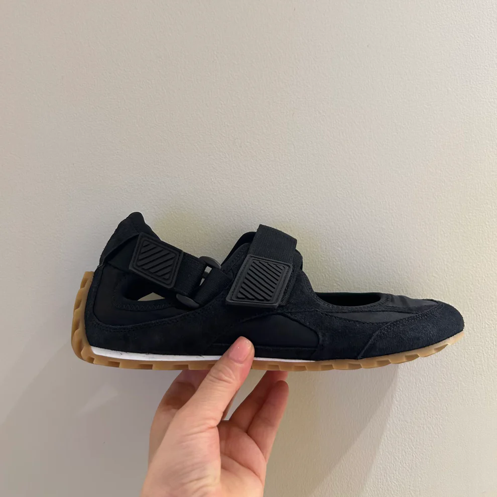 Velcro Mary Jane Women's Genuine Leather Breathable Casual Sports Shoes