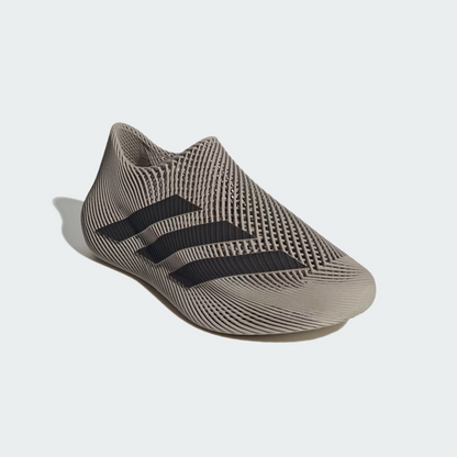 Breathable mesh sneakers