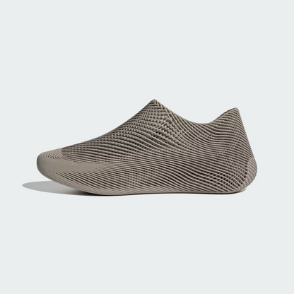 Breathable mesh sneakers