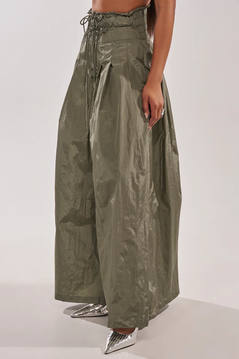 Wide-leg olive green utility pant