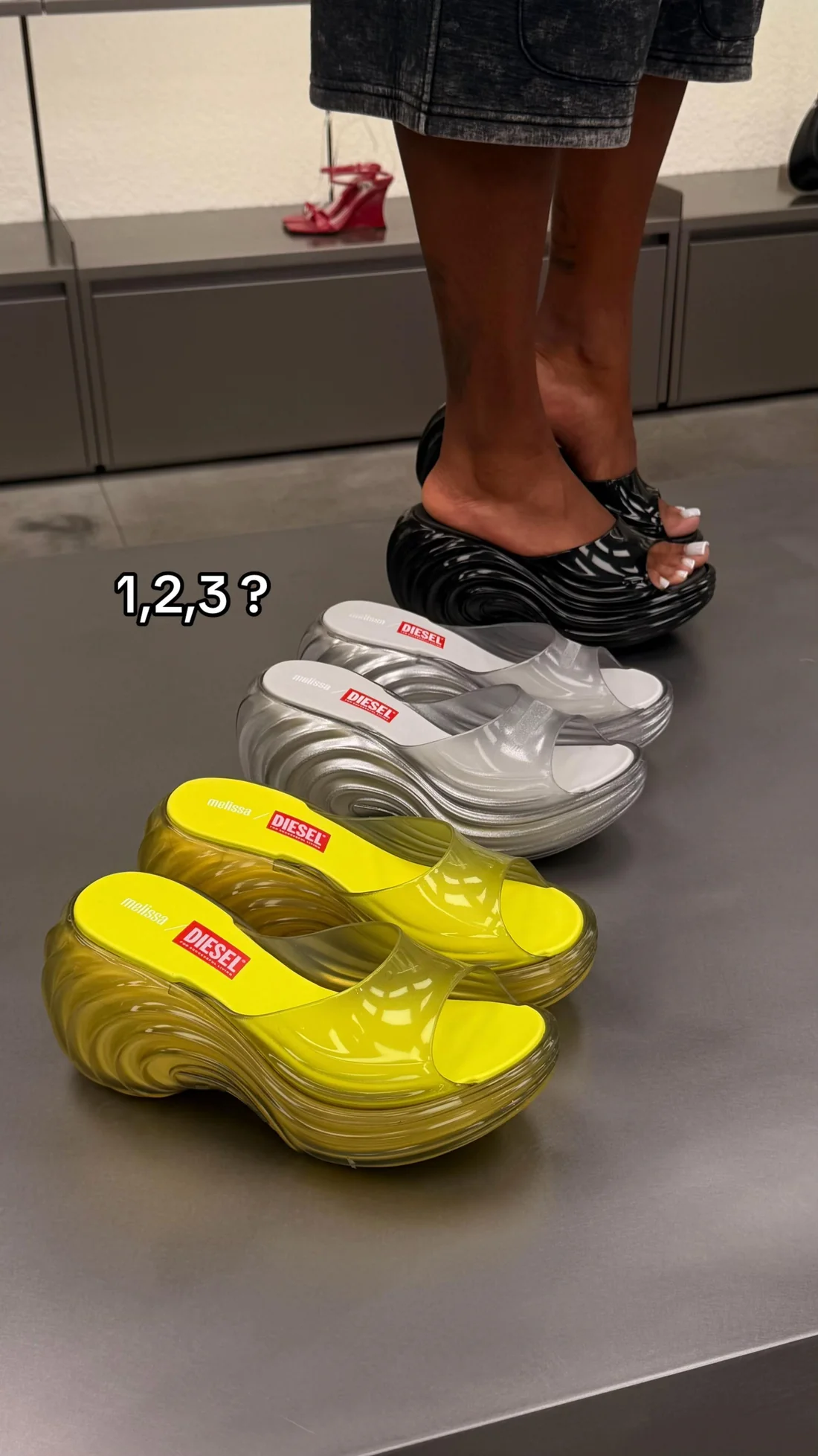 Open-toe platform shoes with wavy soles