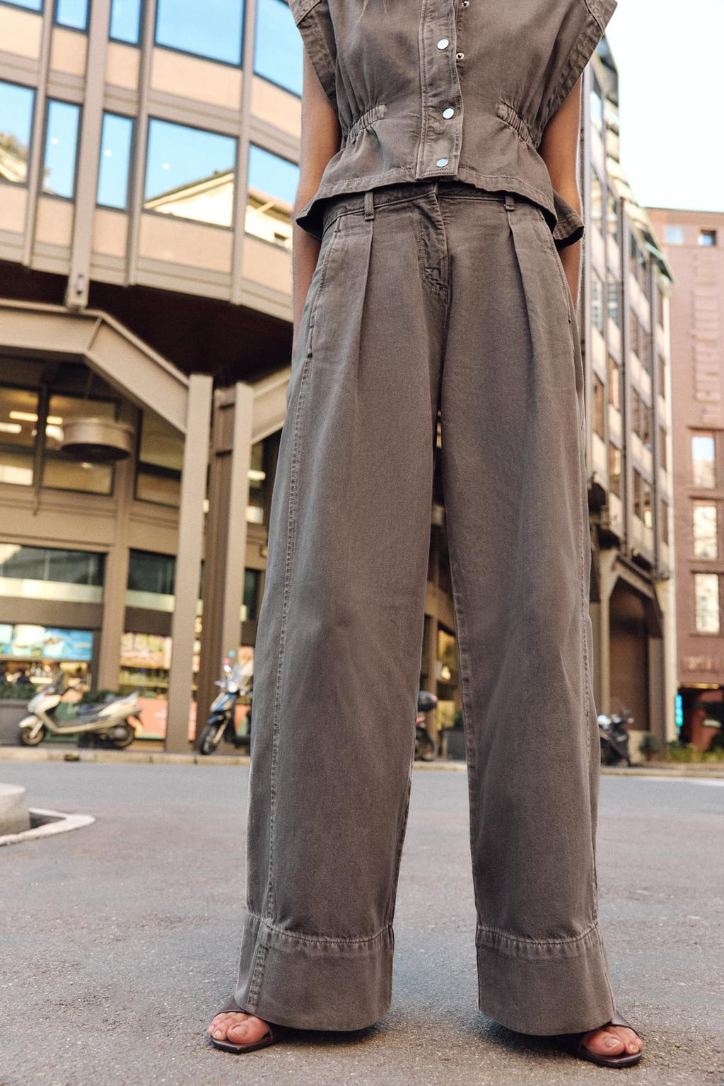 HIGH-COLLAR DENIM VEST+MID-RISE WIDE LEG DART JEANS