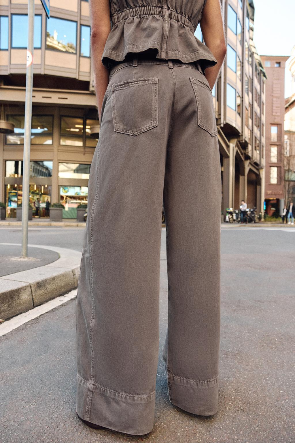 HIGH-COLLAR DENIM VEST+MID-RISE WIDE LEG DART JEANS