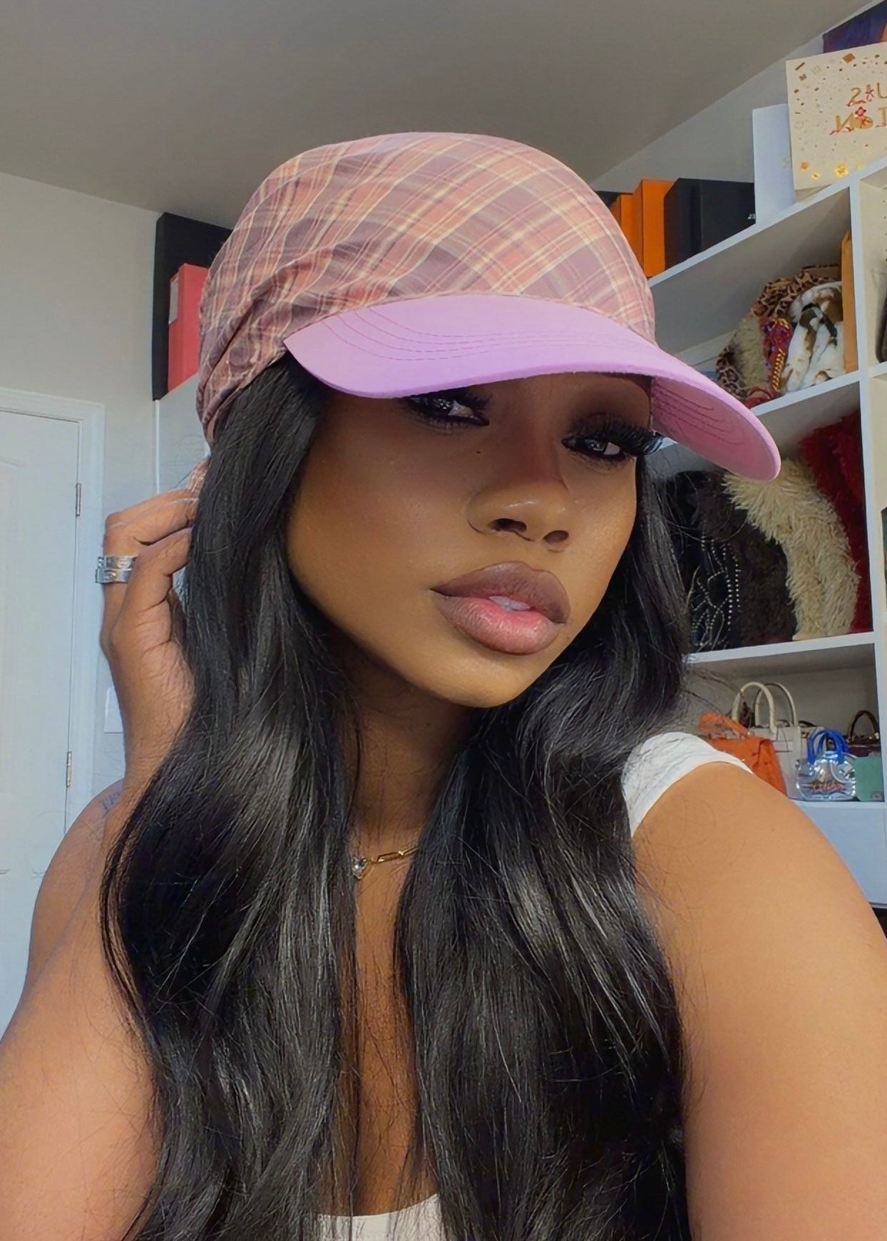 Head turner caps