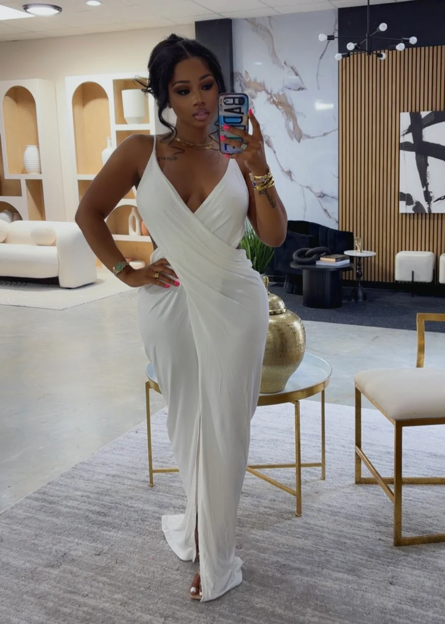 Cross-strap pleated dress