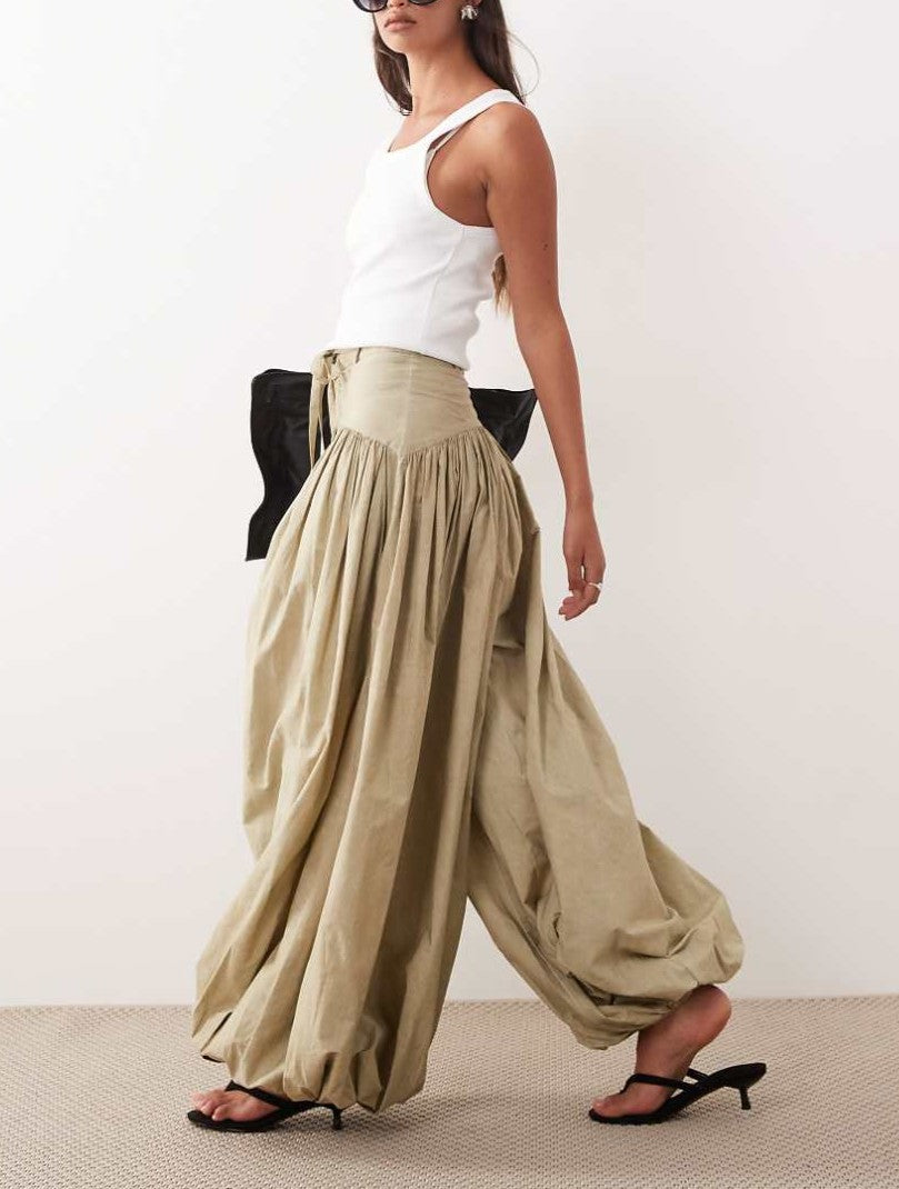 Pleated balloon leg pants