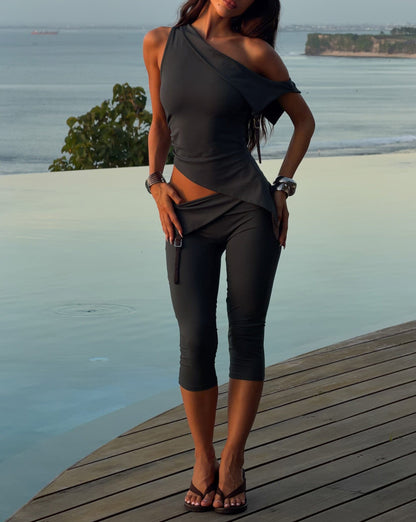 CROP TOP DARK GREY+CAPRI PANTS DARK GREY