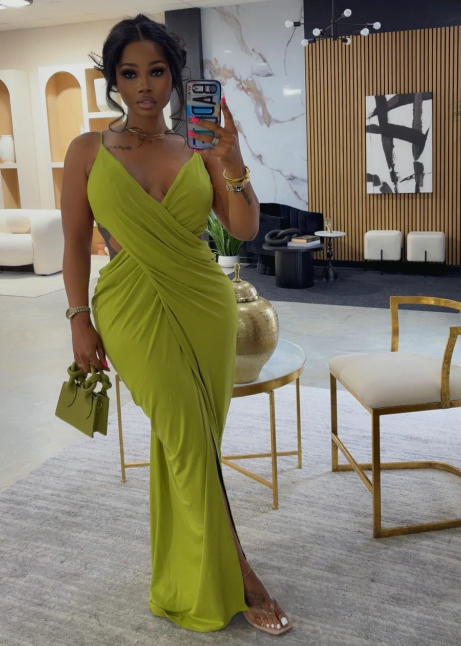 Cross-strap pleated dress