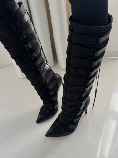 Long-strapped boots
