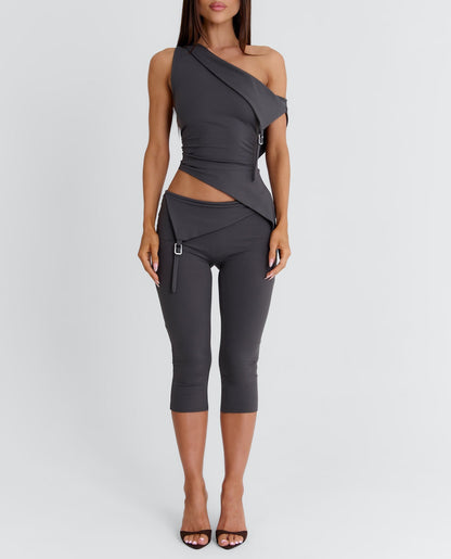 CROP TOP DARK GREY+CAPRI PANTS DARK GREY